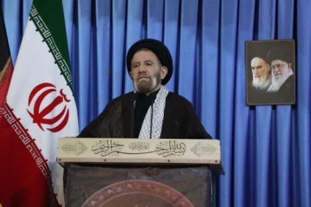 ایران به محور قدرت نظم جدید منطقه و جهان تبدیل شده است