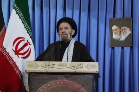 نهضت حسینی الگوی جاویدان مبارزه با ظلم است