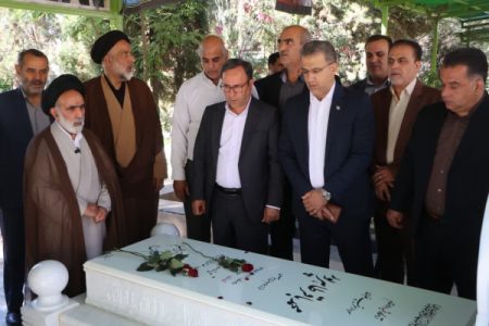 ادای احترام نماینده ولی فقیه در وزارت جهاد کشاورزی به مقام شامخ شهدای لرستان+ عکس