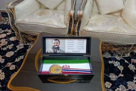 اهدای طلای آسیایی مصطفی قیاسی به خانواده شهید یونس ماهرو